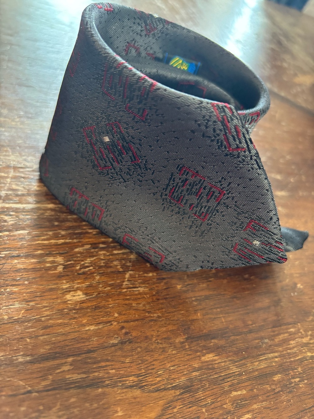 Wembley Black and Burgundy Patterned Men's Tie
